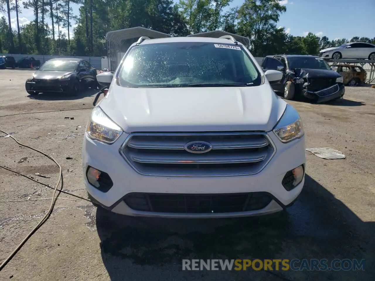 5 Photograph of a damaged car 1FMCU0GD2KUA87725 FORD ESCAPE 2019
