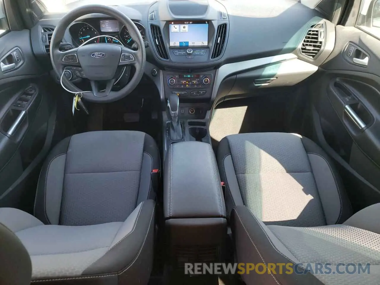 8 Photograph of a damaged car 1FMCU0GD2KUA87725 FORD ESCAPE 2019