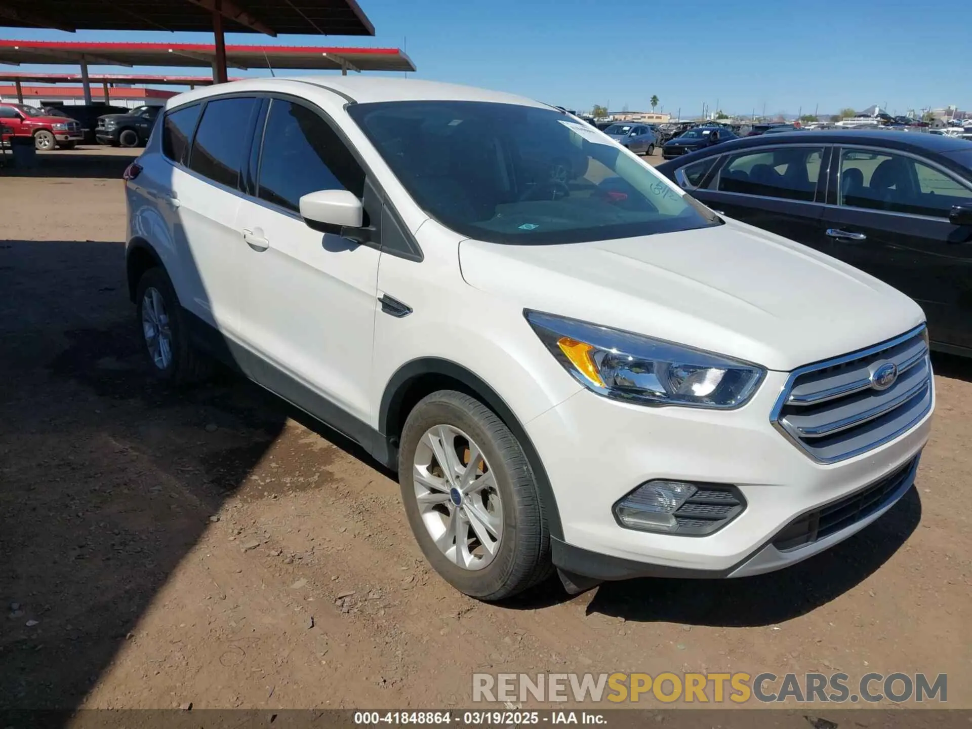 1 Photograph of a damaged car 1FMCU0GD2KUA99793 FORD ESCAPE 2019