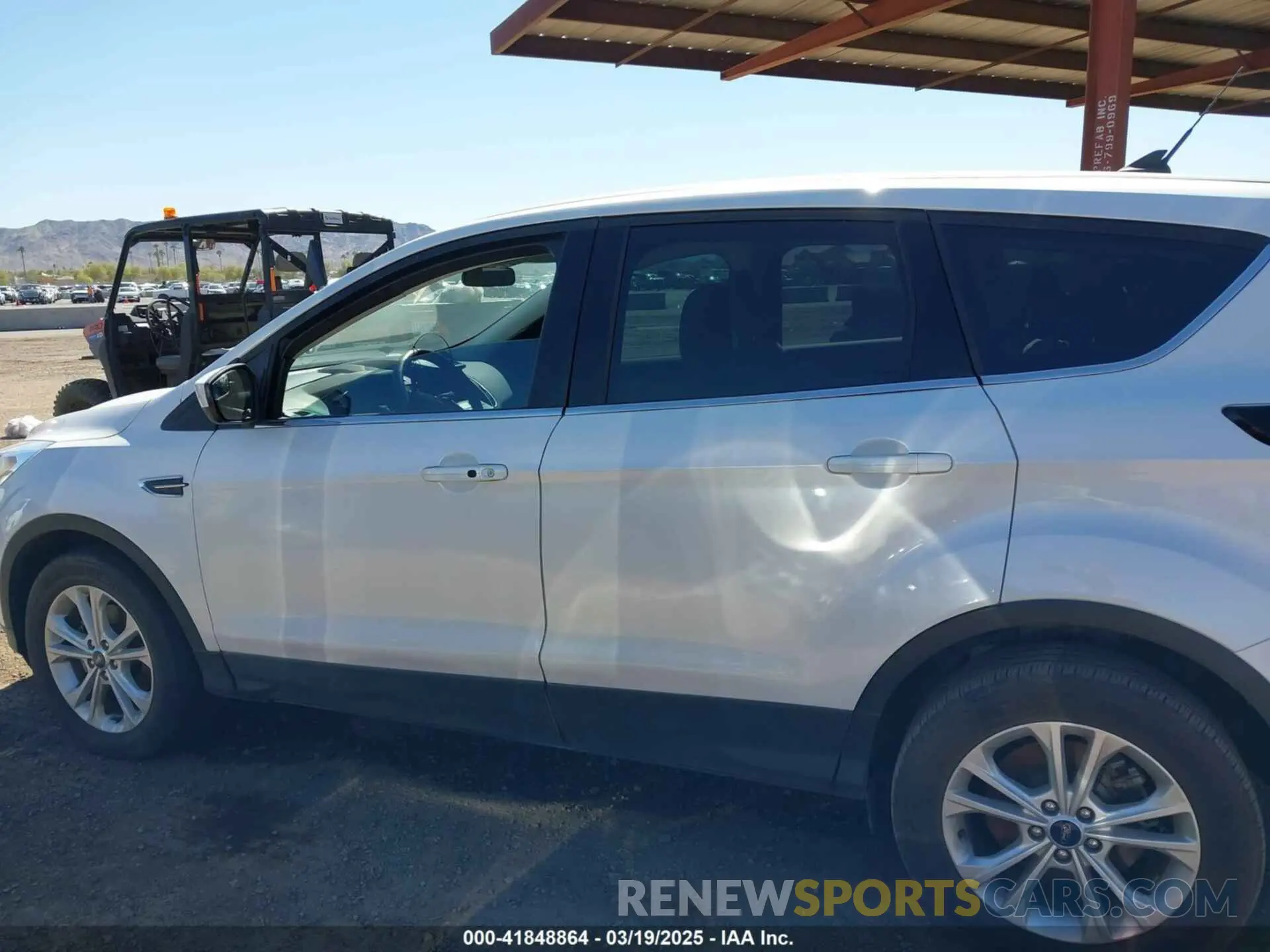 14 Photograph of a damaged car 1FMCU0GD2KUA99793 FORD ESCAPE 2019