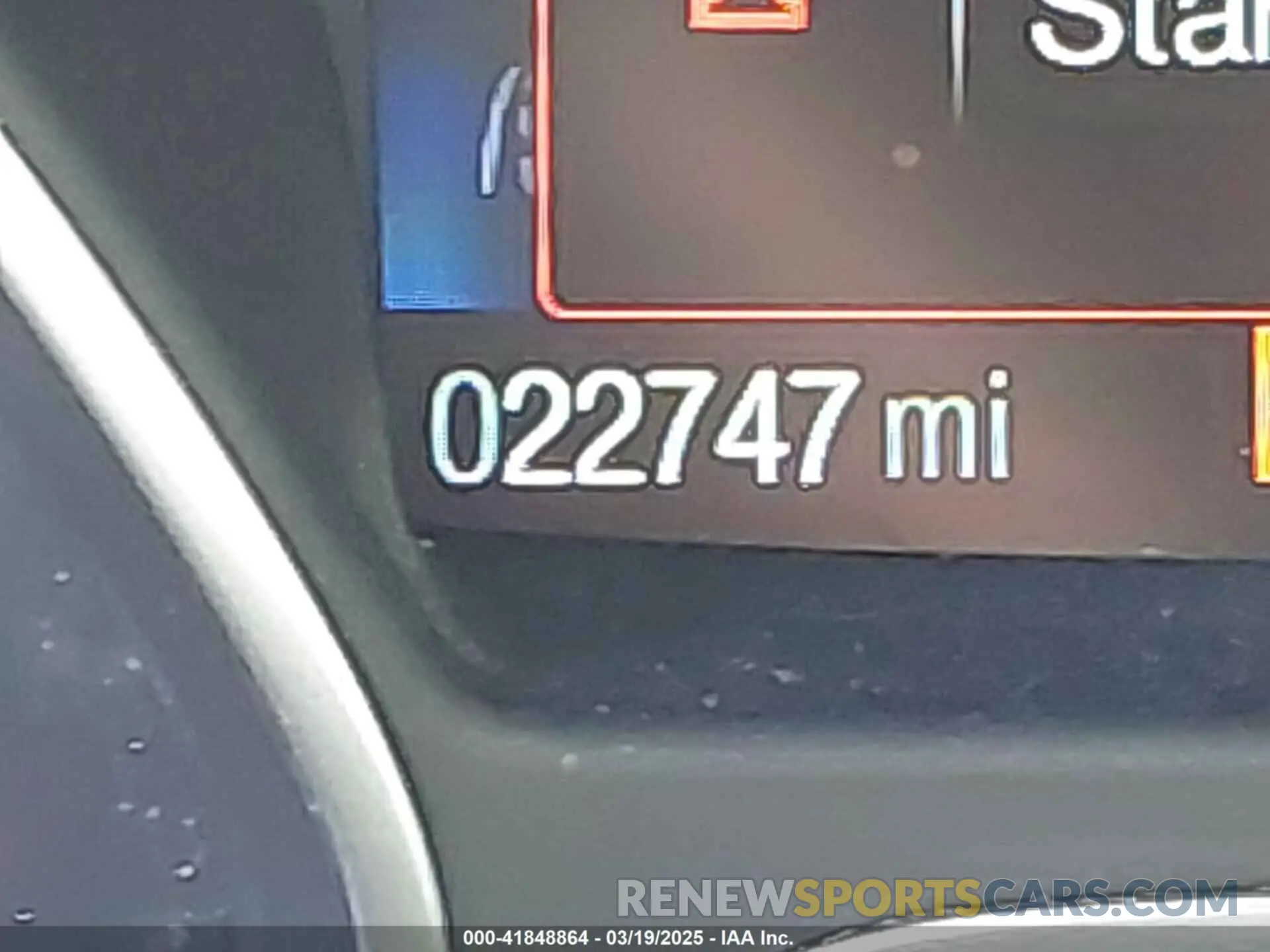 15 Photograph of a damaged car 1FMCU0GD2KUA99793 FORD ESCAPE 2019