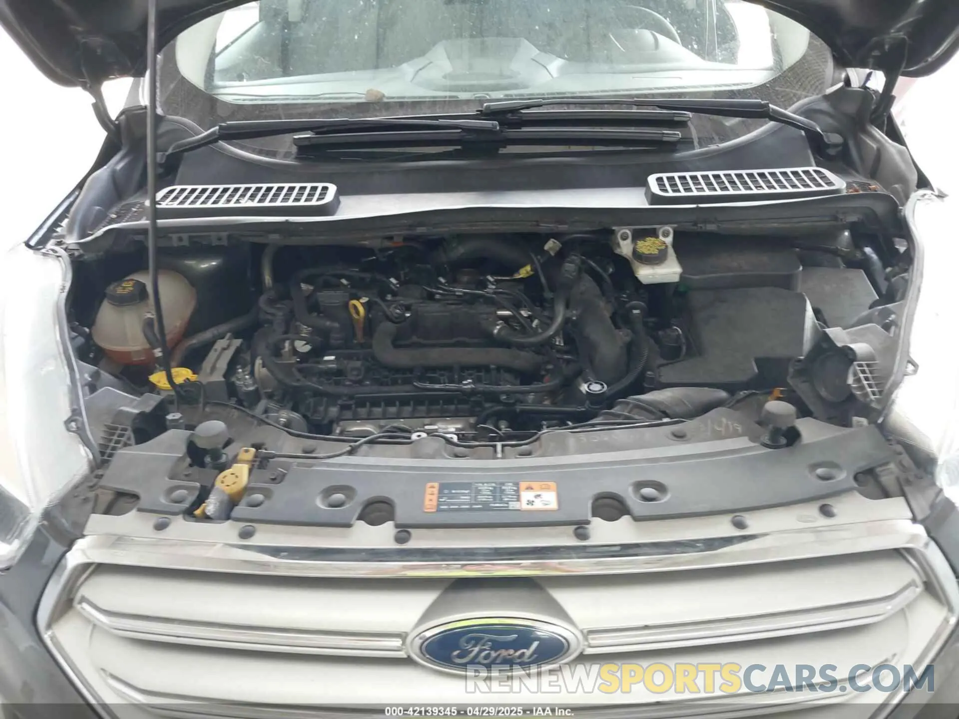 10 Photograph of a damaged car 1FMCU0GD2KUB14762 FORD ESCAPE 2019