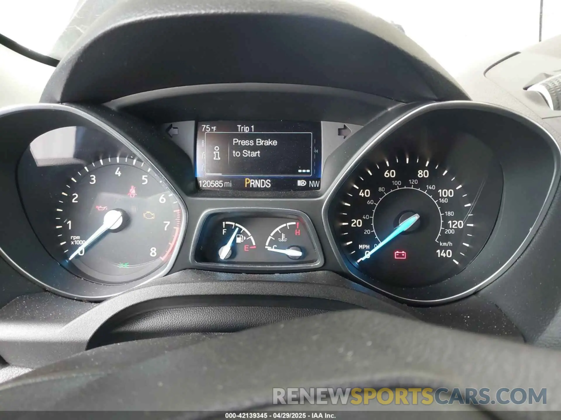 7 Photograph of a damaged car 1FMCU0GD2KUB14762 FORD ESCAPE 2019