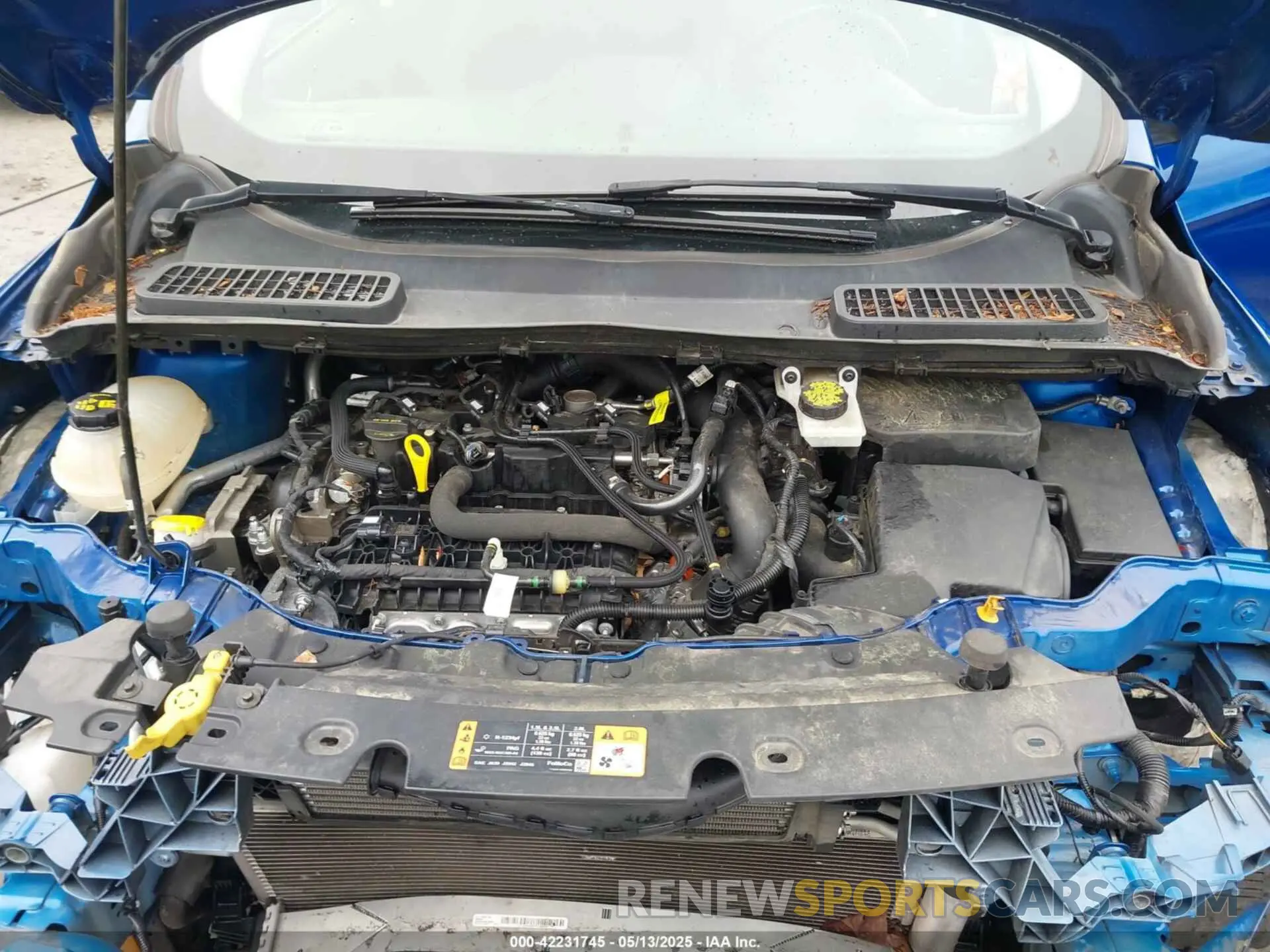 10 Photograph of a damaged car 1FMCU0GD2KUB45025 FORD ESCAPE 2019
