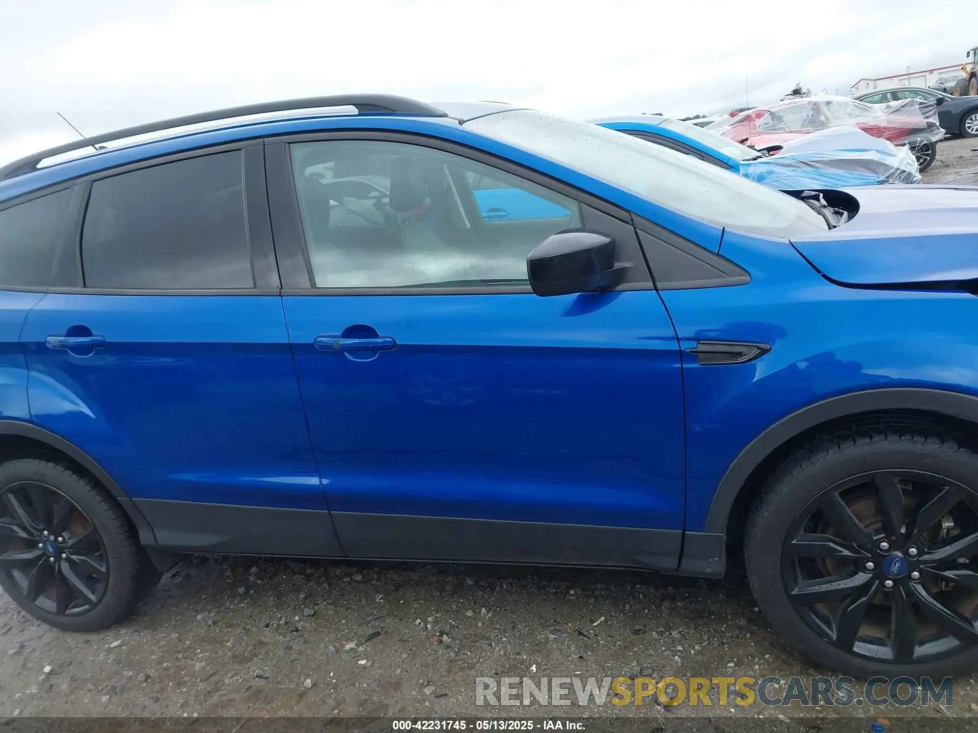 14 Photograph of a damaged car 1FMCU0GD2KUB45025 FORD ESCAPE 2019