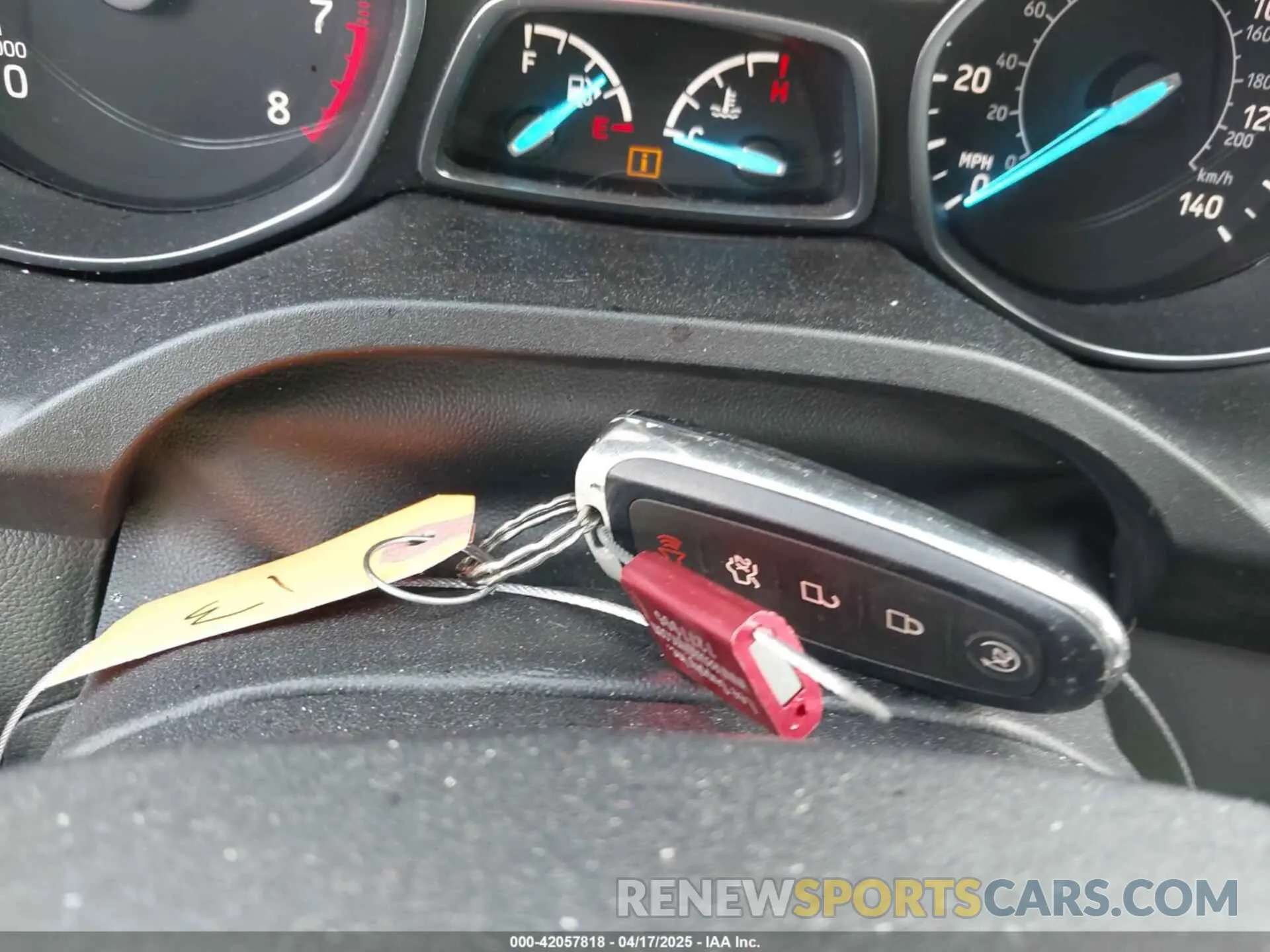 11 Photograph of a damaged car 1FMCU0GD2KUB49611 FORD ESCAPE 2019