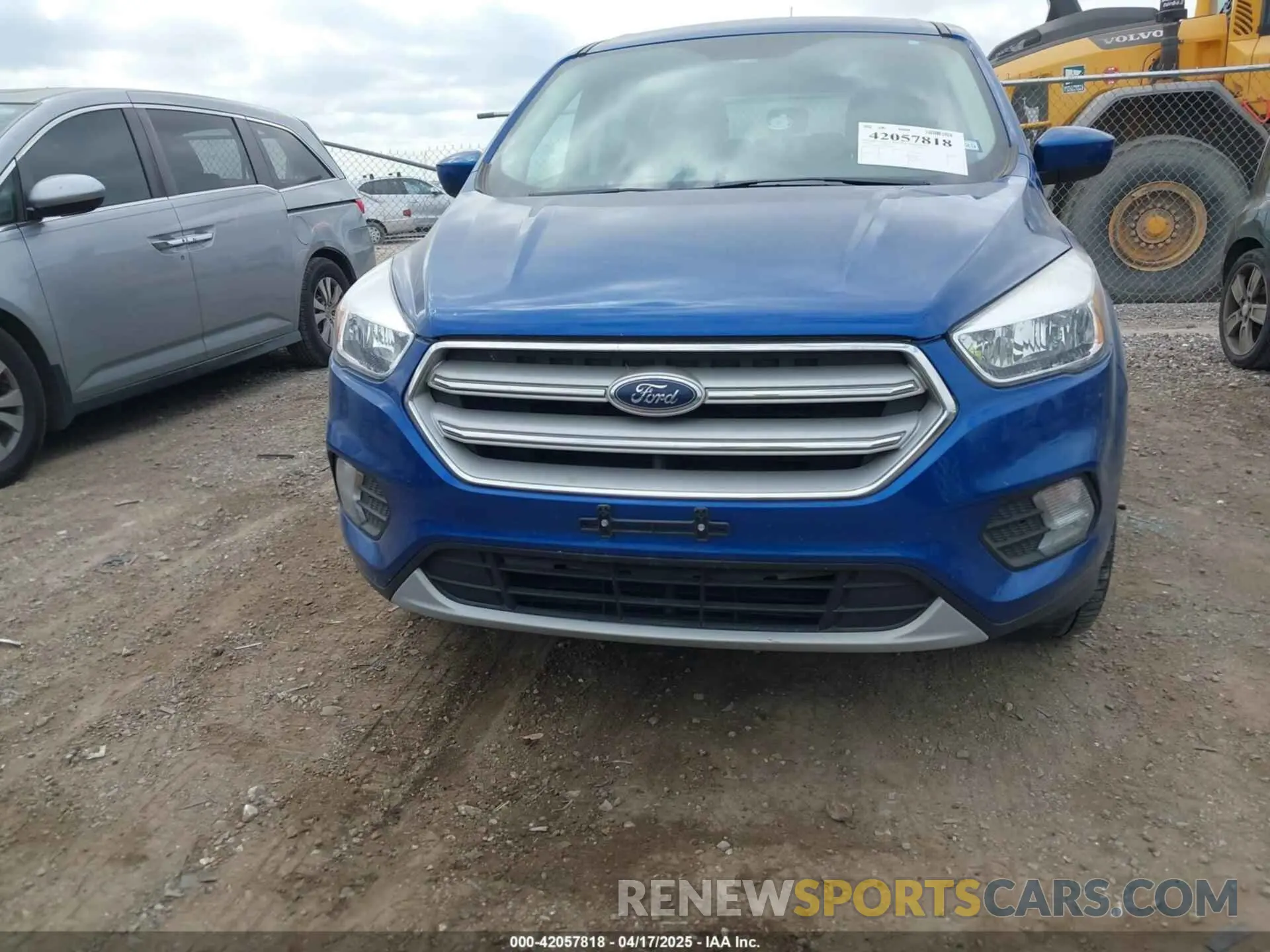 13 Photograph of a damaged car 1FMCU0GD2KUB49611 FORD ESCAPE 2019