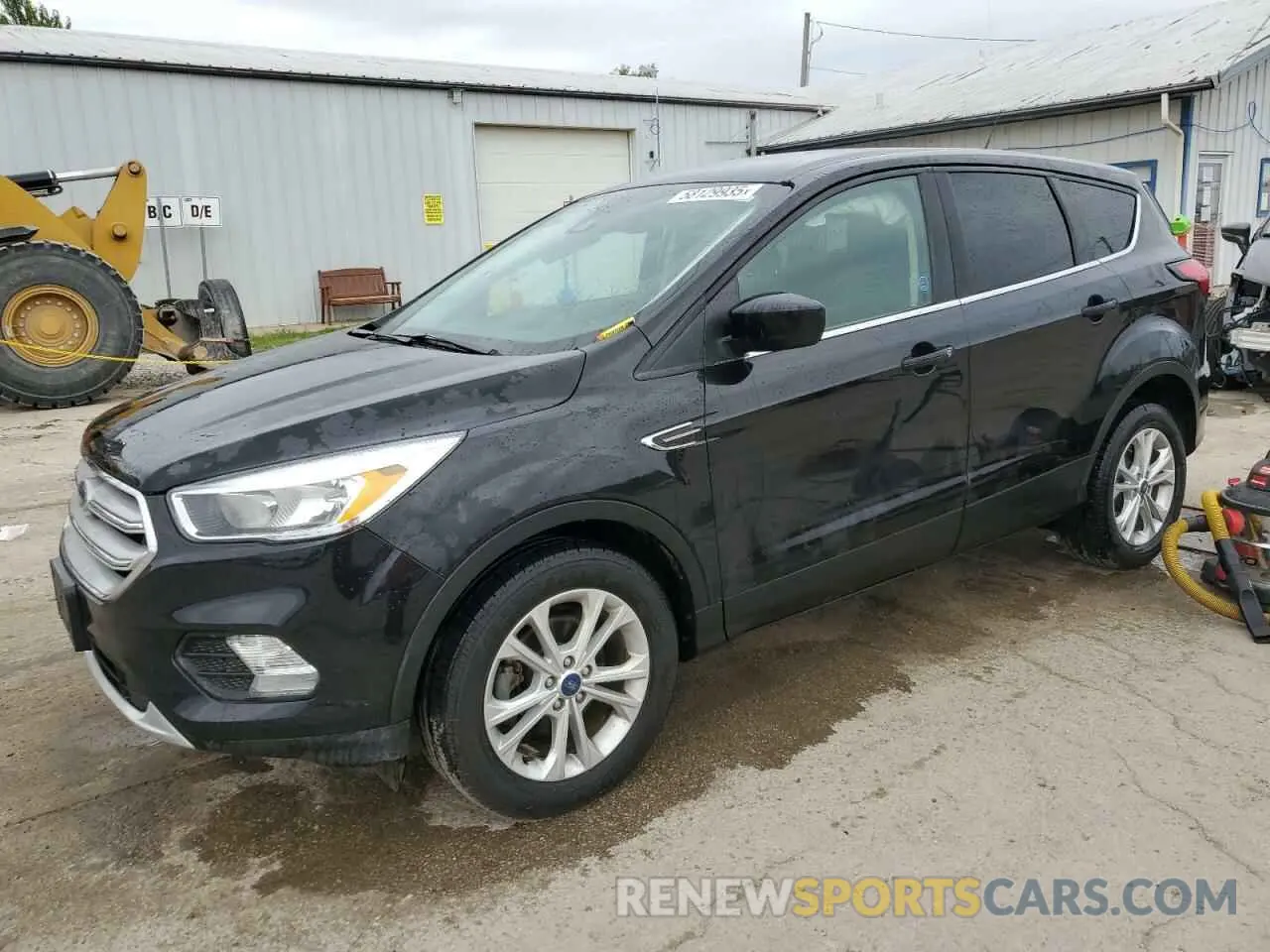 1 Photograph of a damaged car 1FMCU0GD2KUB64867 FORD ESCAPE 2019