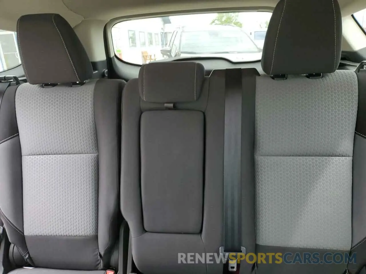 10 Photograph of a damaged car 1FMCU0GD2KUB64867 FORD ESCAPE 2019