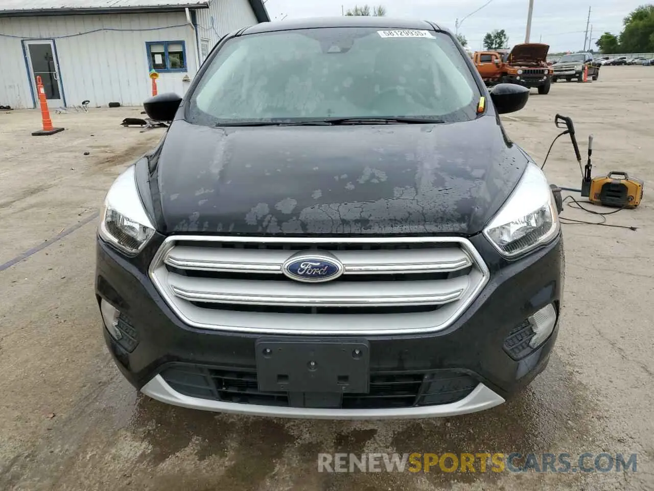 5 Photograph of a damaged car 1FMCU0GD2KUB64867 FORD ESCAPE 2019