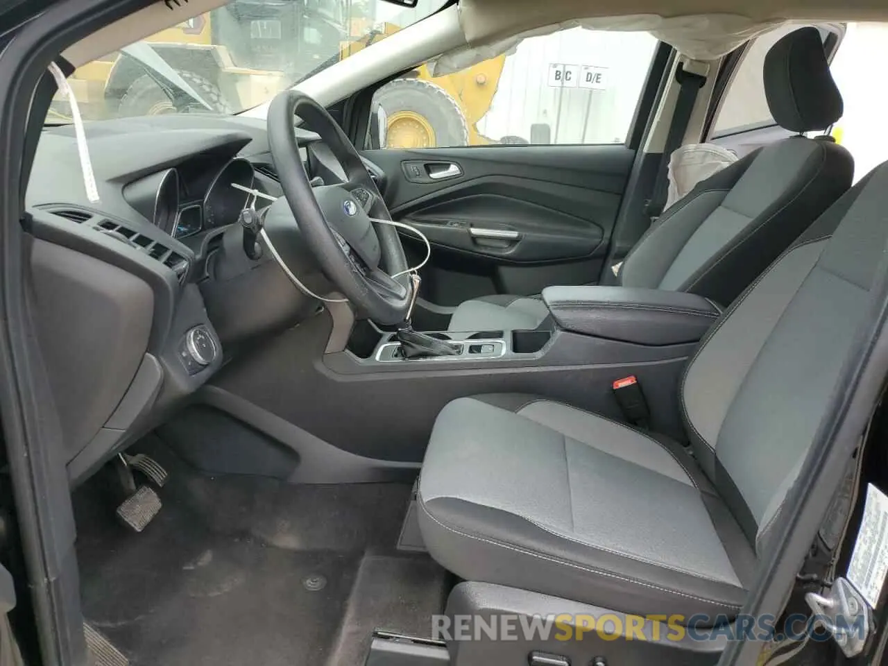 7 Photograph of a damaged car 1FMCU0GD2KUB64867 FORD ESCAPE 2019