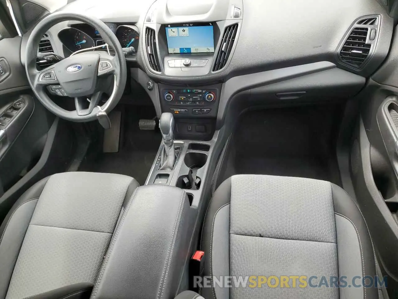 8 Photograph of a damaged car 1FMCU0GD2KUB64867 FORD ESCAPE 2019