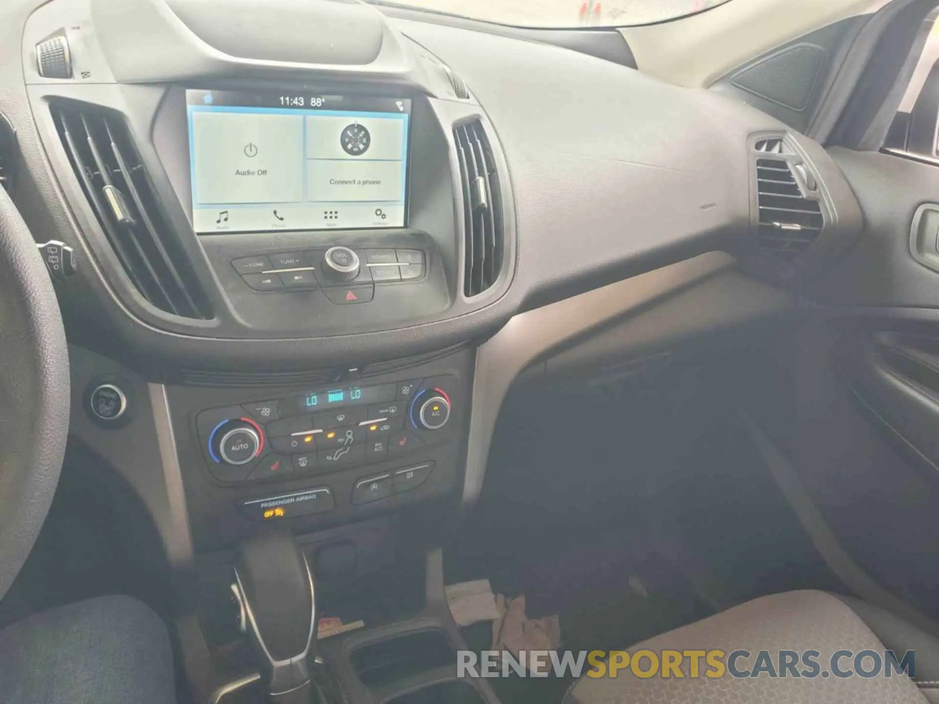 10 Photograph of a damaged car 1FMCU0GD2KUB82463 FORD ESCAPE 2019