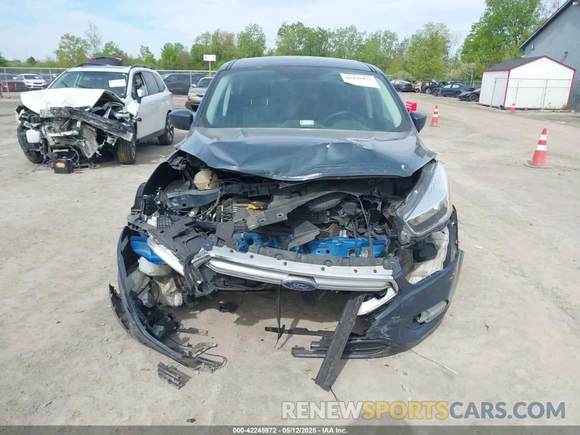 12 Photograph of a damaged car 1FMCU0GD2KUB98923 FORD ESCAPE 2019
