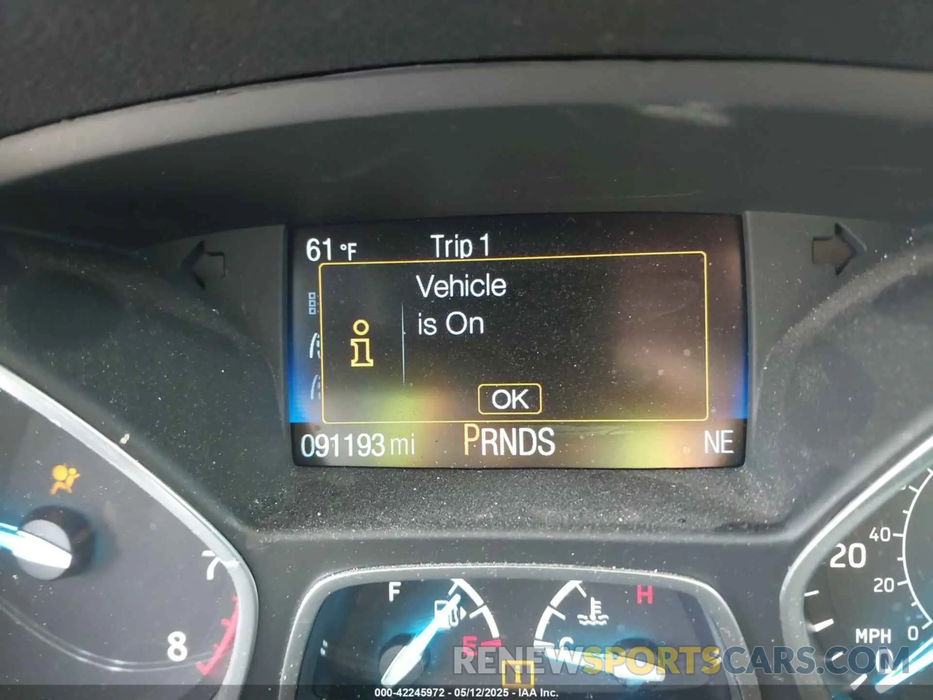 15 Photograph of a damaged car 1FMCU0GD2KUB98923 FORD ESCAPE 2019