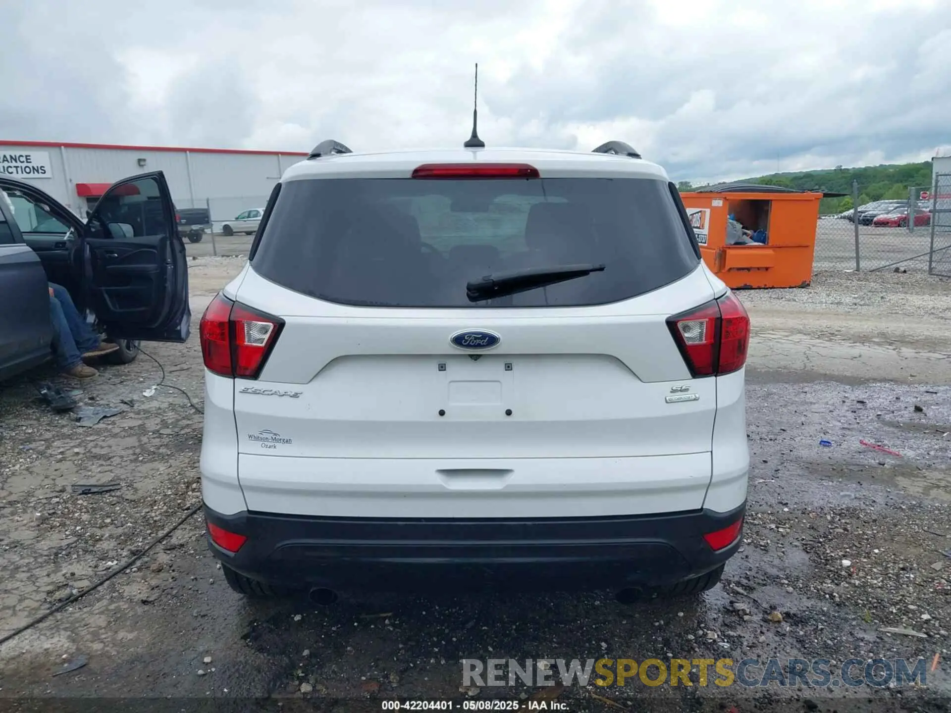 16 Photograph of a damaged car 1FMCU0GD2KUC46050 FORD ESCAPE 2019