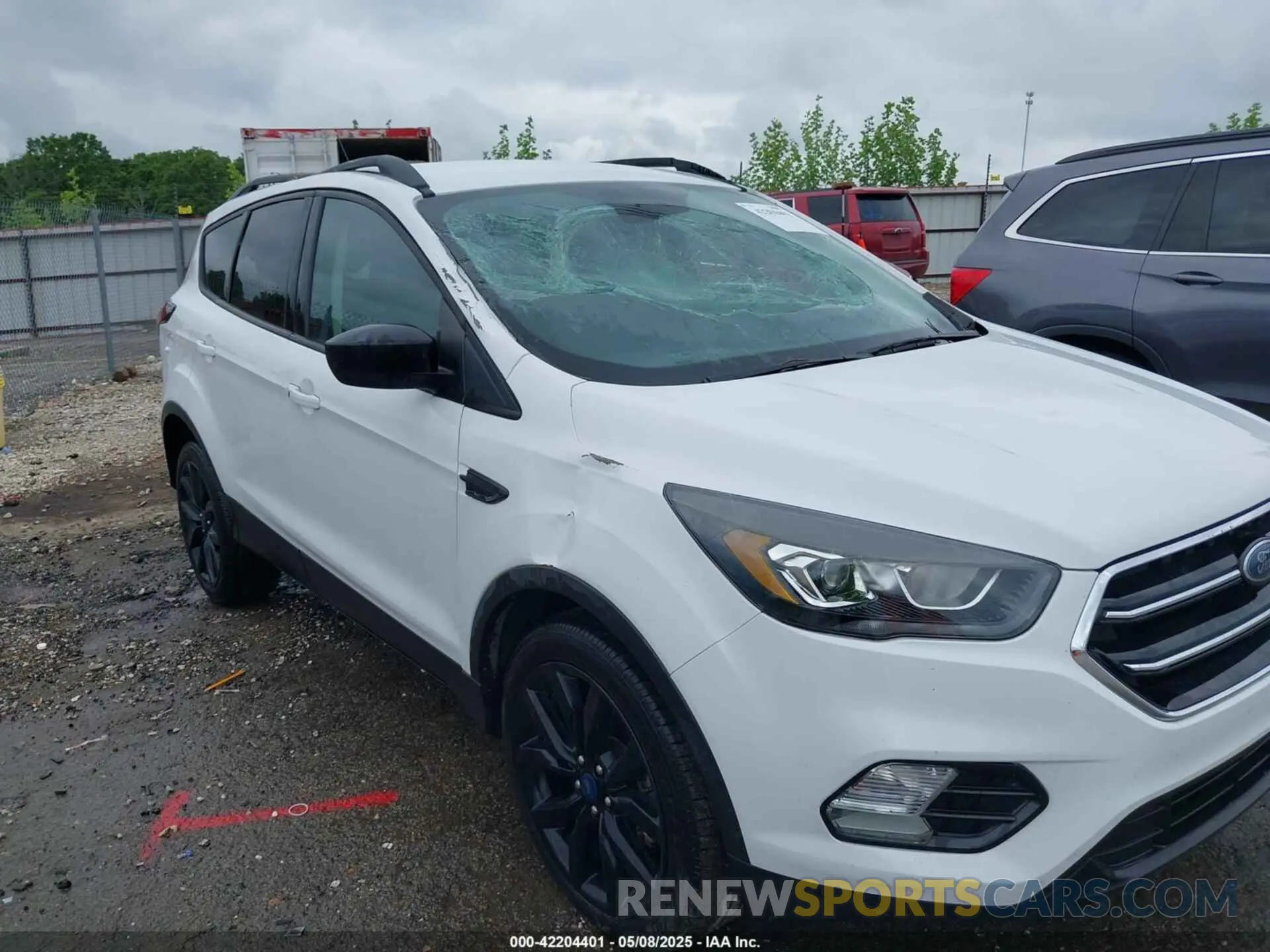 6 Photograph of a damaged car 1FMCU0GD2KUC46050 FORD ESCAPE 2019