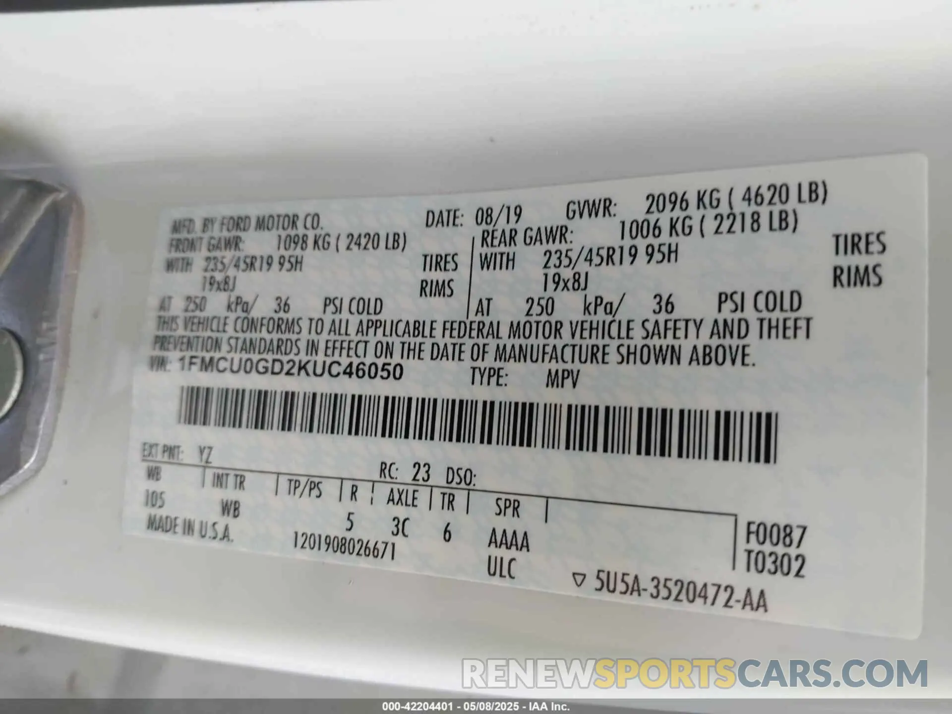 9 Photograph of a damaged car 1FMCU0GD2KUC46050 FORD ESCAPE 2019