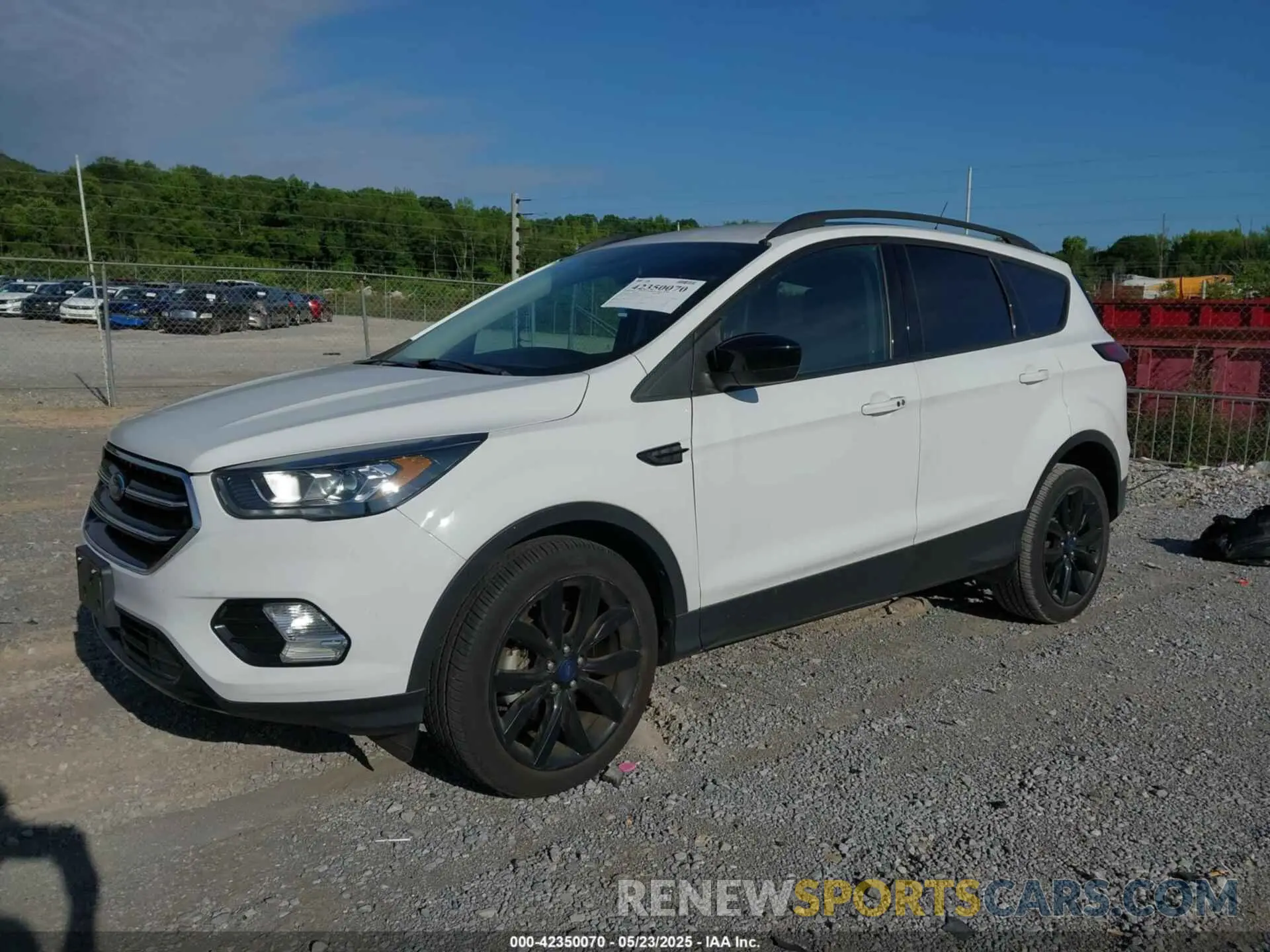 2 Photograph of a damaged car 1FMCU0GD2KUC47330 FORD ESCAPE 2019