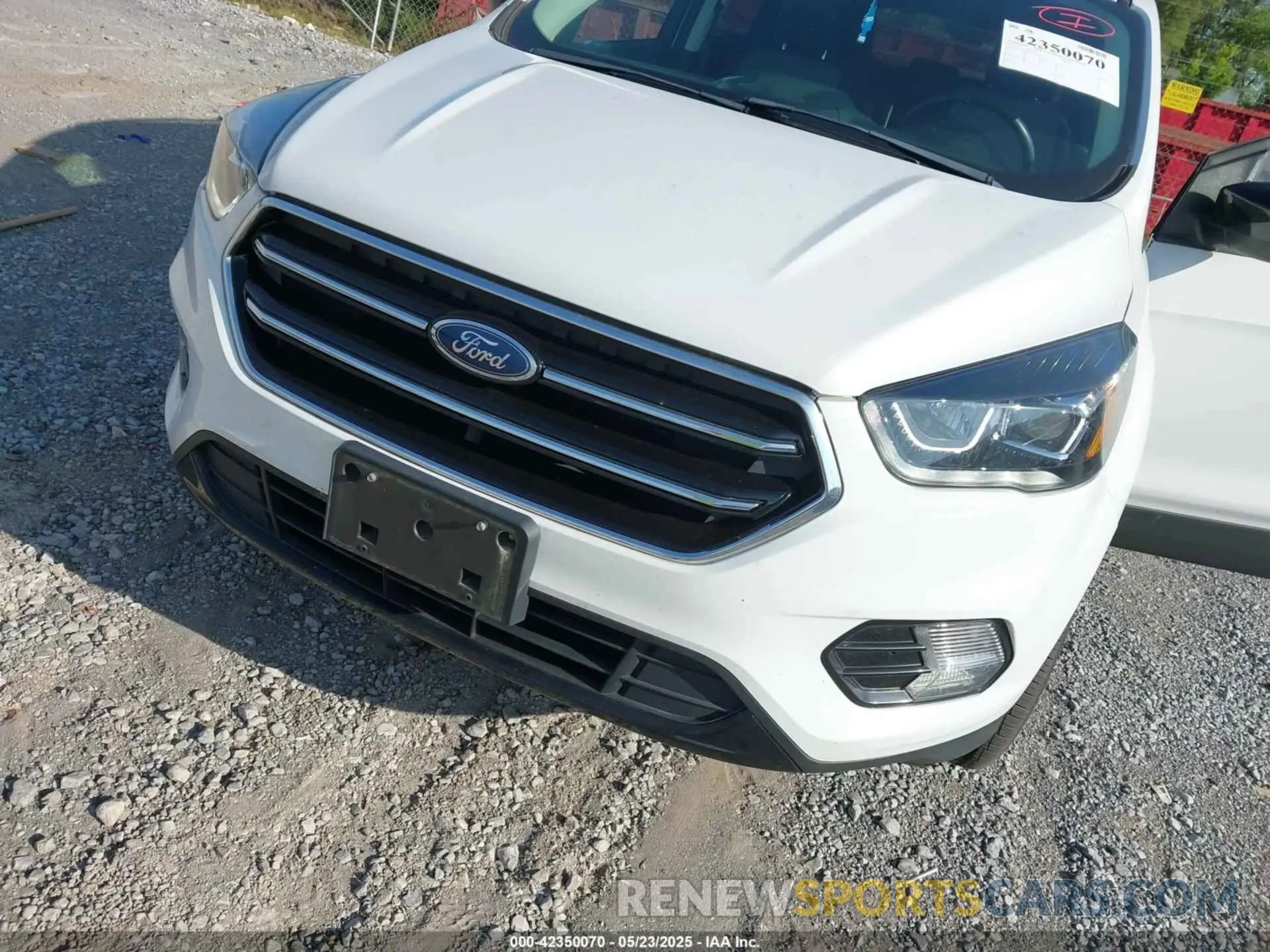 6 Photograph of a damaged car 1FMCU0GD2KUC47330 FORD ESCAPE 2019