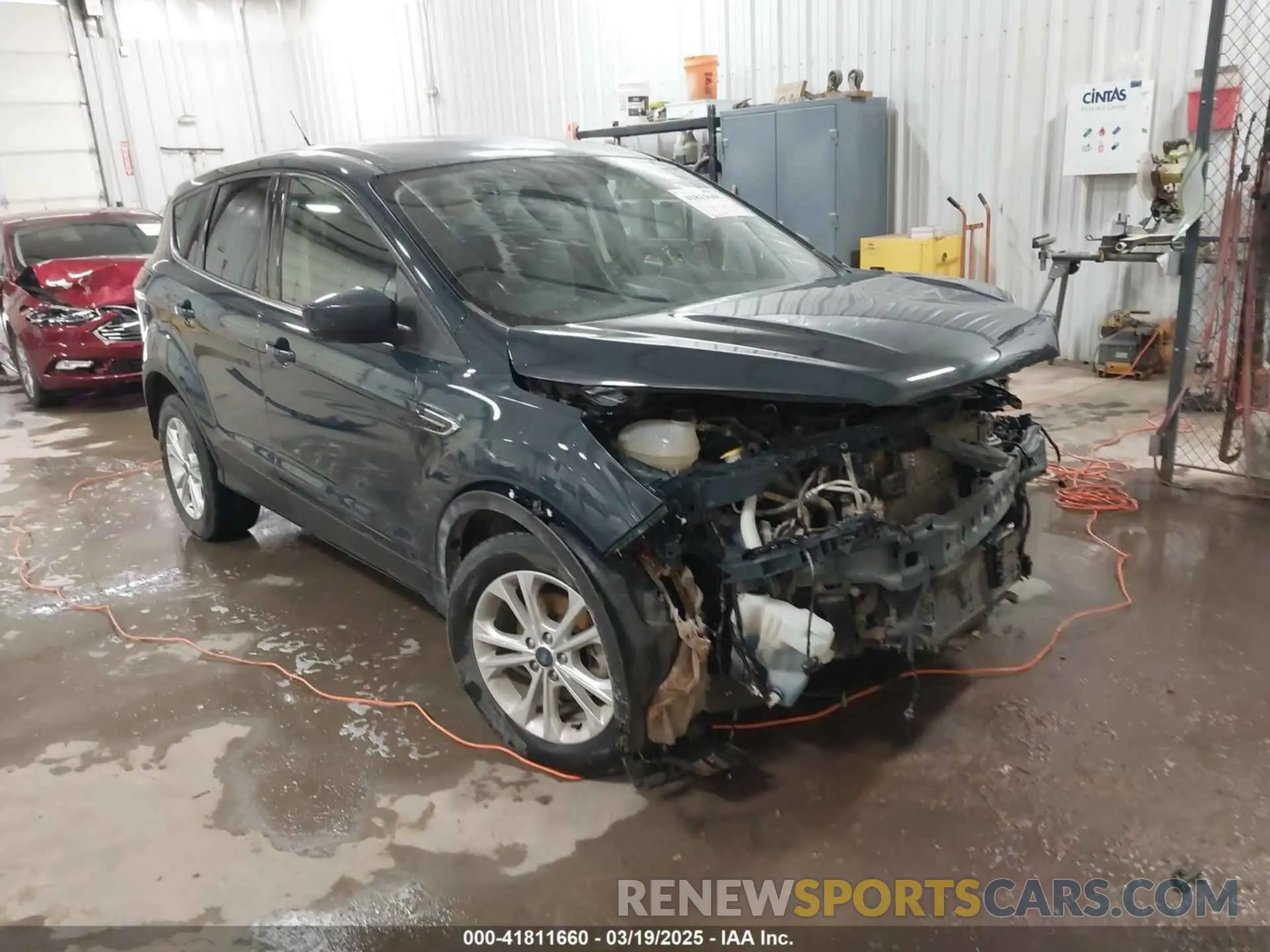 1 Photograph of a damaged car 1FMCU0GD2KUC53502 FORD ESCAPE 2019