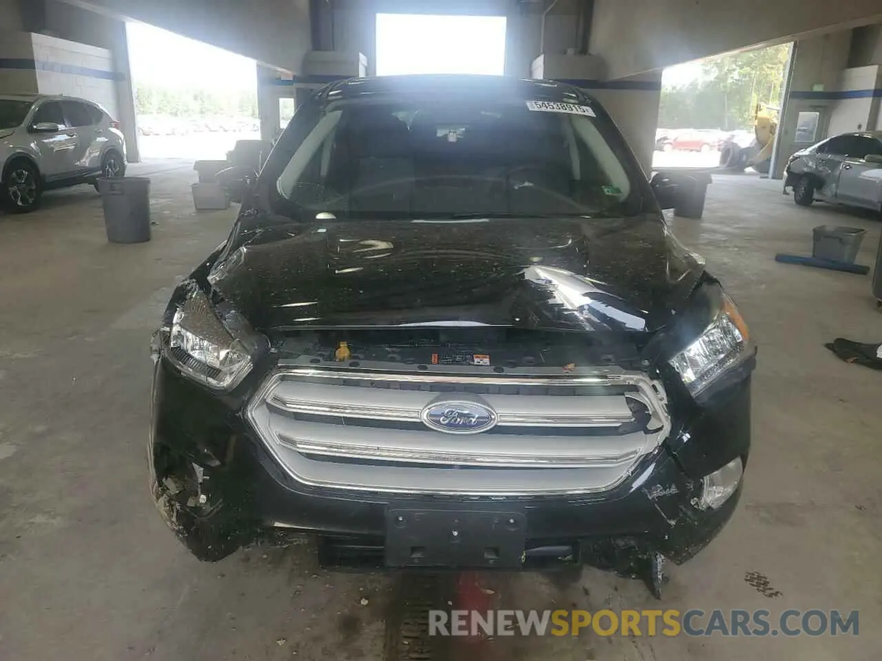 5 Photograph of a damaged car 1FMCU0GD3KUA07915 FORD ESCAPE 2019