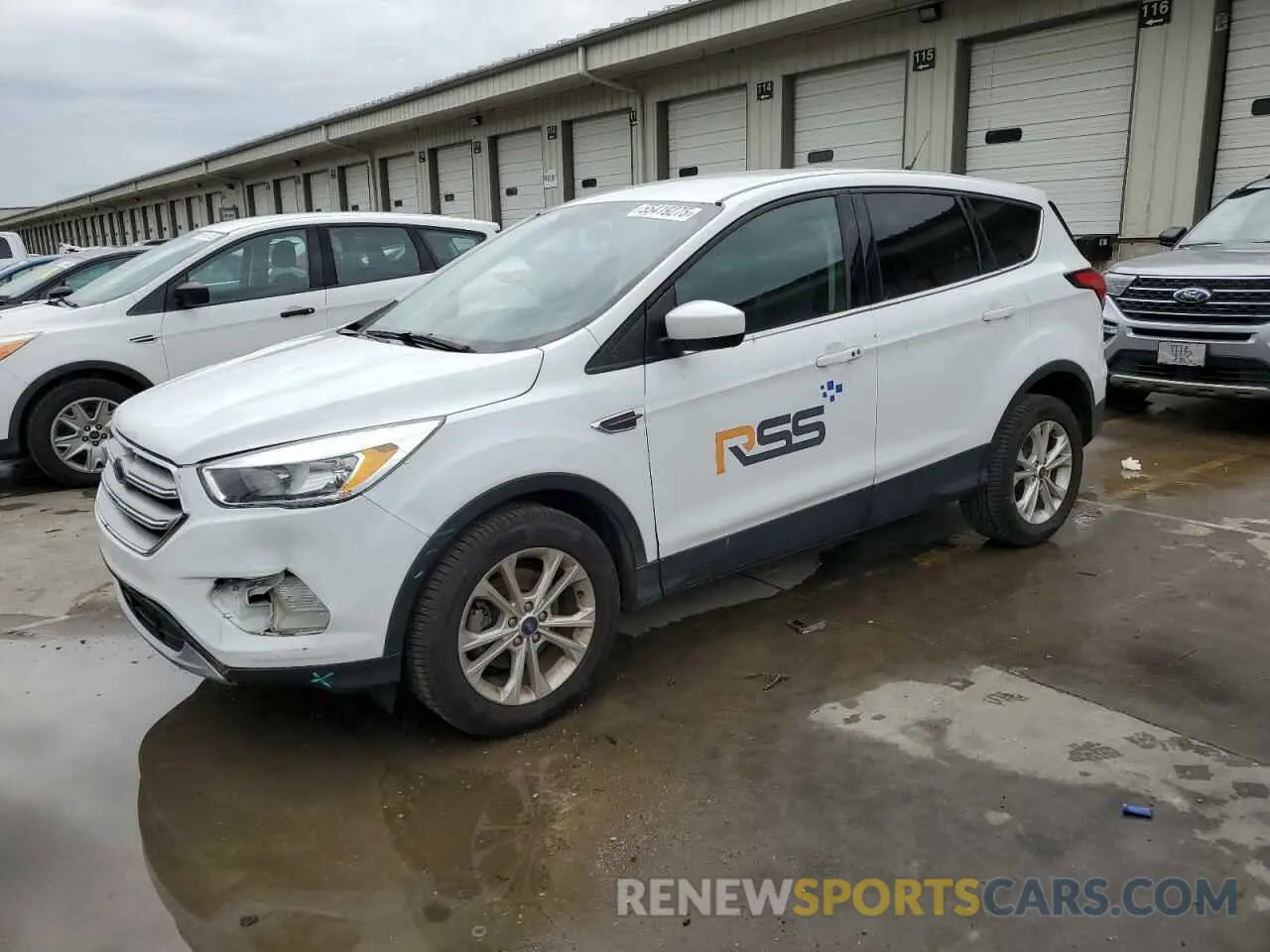 1 Photograph of a damaged car 1FMCU0GD3KUA15268 FORD ESCAPE 2019