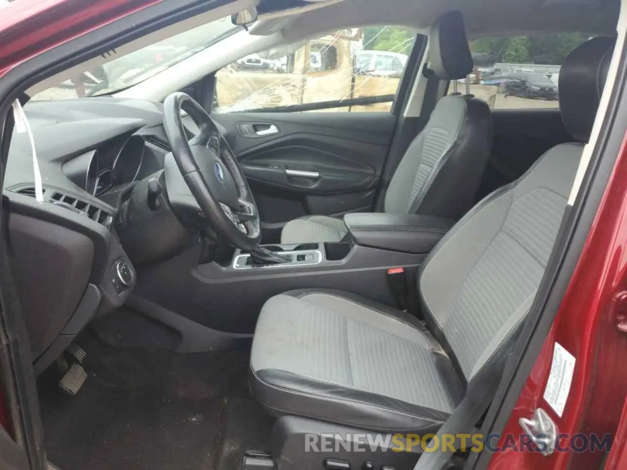 7 Photograph of a damaged car 1FMCU0GD3KUA29865 FORD ESCAPE 2019