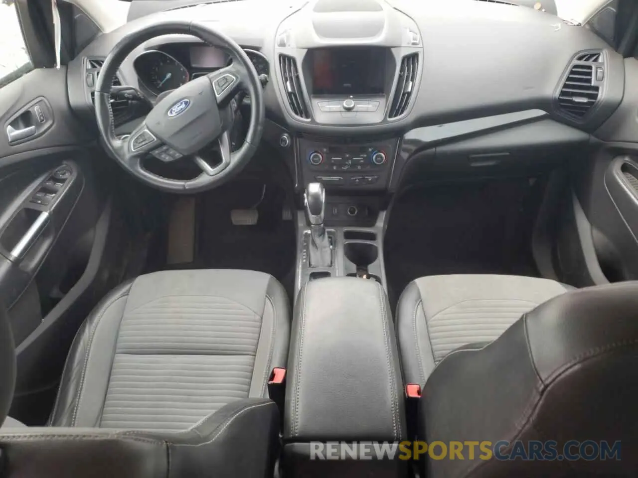 8 Photograph of a damaged car 1FMCU0GD3KUA29865 FORD ESCAPE 2019