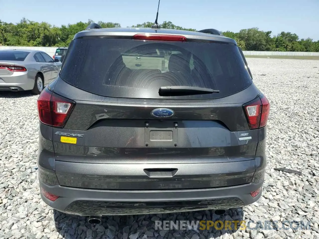 6 Photograph of a damaged car 1FMCU0GD3KUA38680 FORD ESCAPE 2019