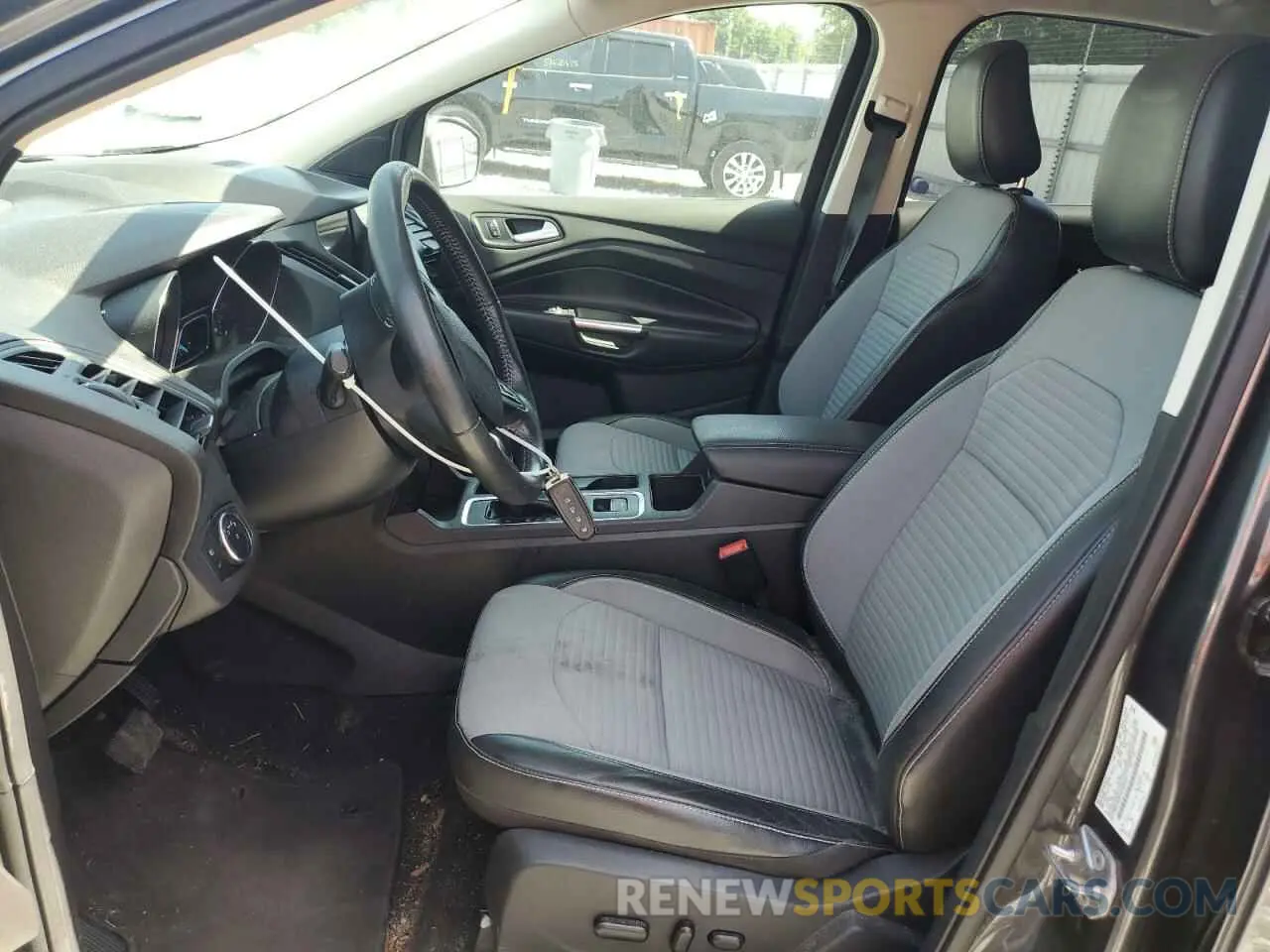 7 Photograph of a damaged car 1FMCU0GD3KUA38680 FORD ESCAPE 2019