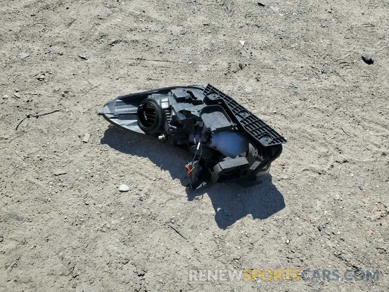 15 Photograph of a damaged car 1FMCU0GD3KUA67774 FORD ESCAPE 2019