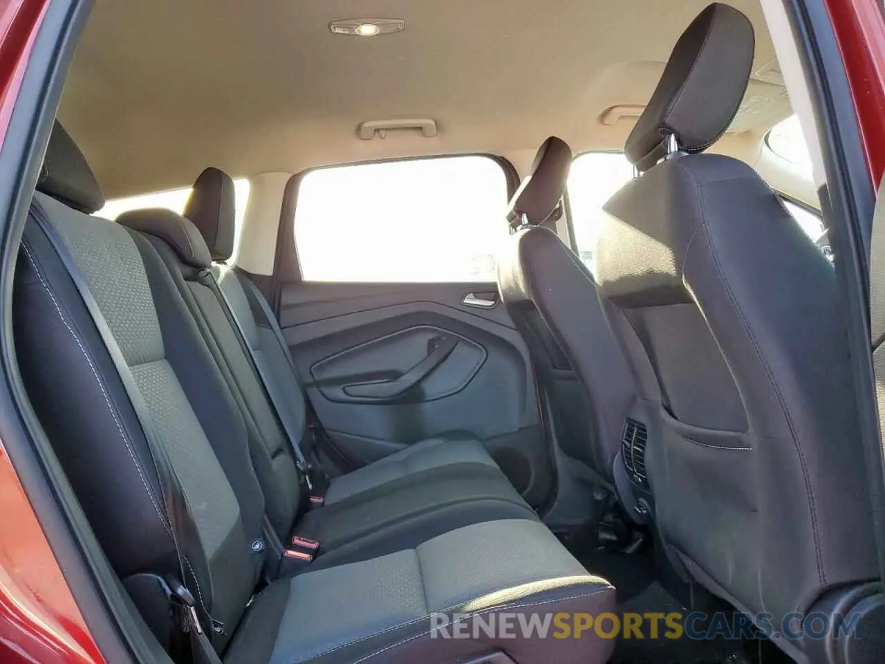 11 Photograph of a damaged car 1FMCU0GD3KUA71131 FORD ESCAPE 2019