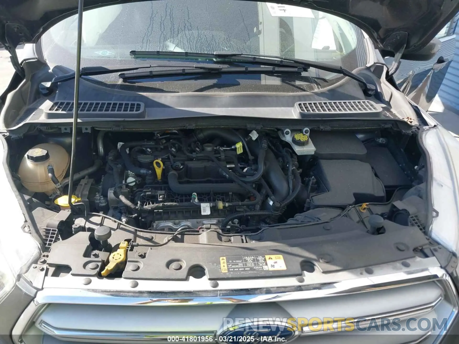 10 Photograph of a damaged car 1FMCU0GD3KUA71923 FORD ESCAPE 2019