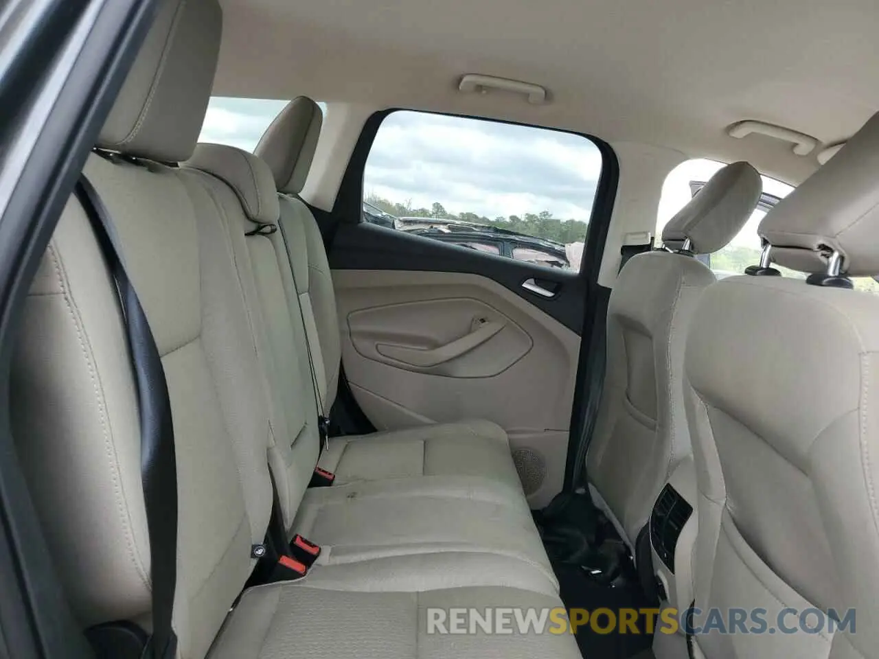 12 Photograph of a damaged car 1FMCU0GD3KUA75356 FORD ESCAPE 2019