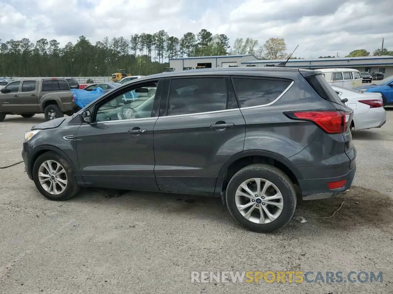 2 Photograph of a damaged car 1FMCU0GD3KUA75356 FORD ESCAPE 2019