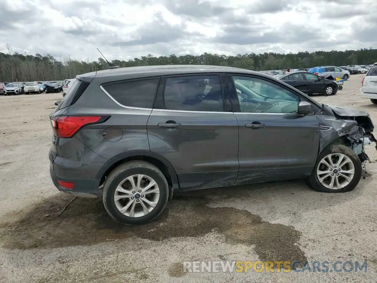 3 Photograph of a damaged car 1FMCU0GD3KUA75356 FORD ESCAPE 2019