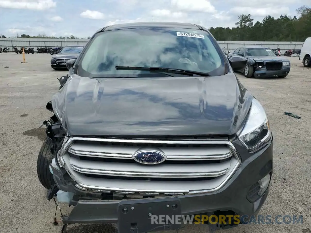 5 Photograph of a damaged car 1FMCU0GD3KUA75356 FORD ESCAPE 2019