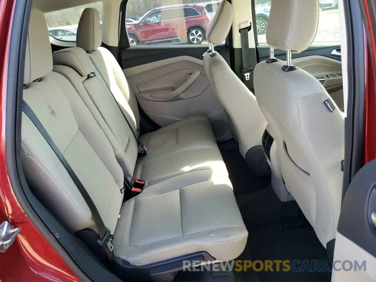 11 Photograph of a damaged car 1FMCU0GD3KUA89399 FORD ESCAPE 2019