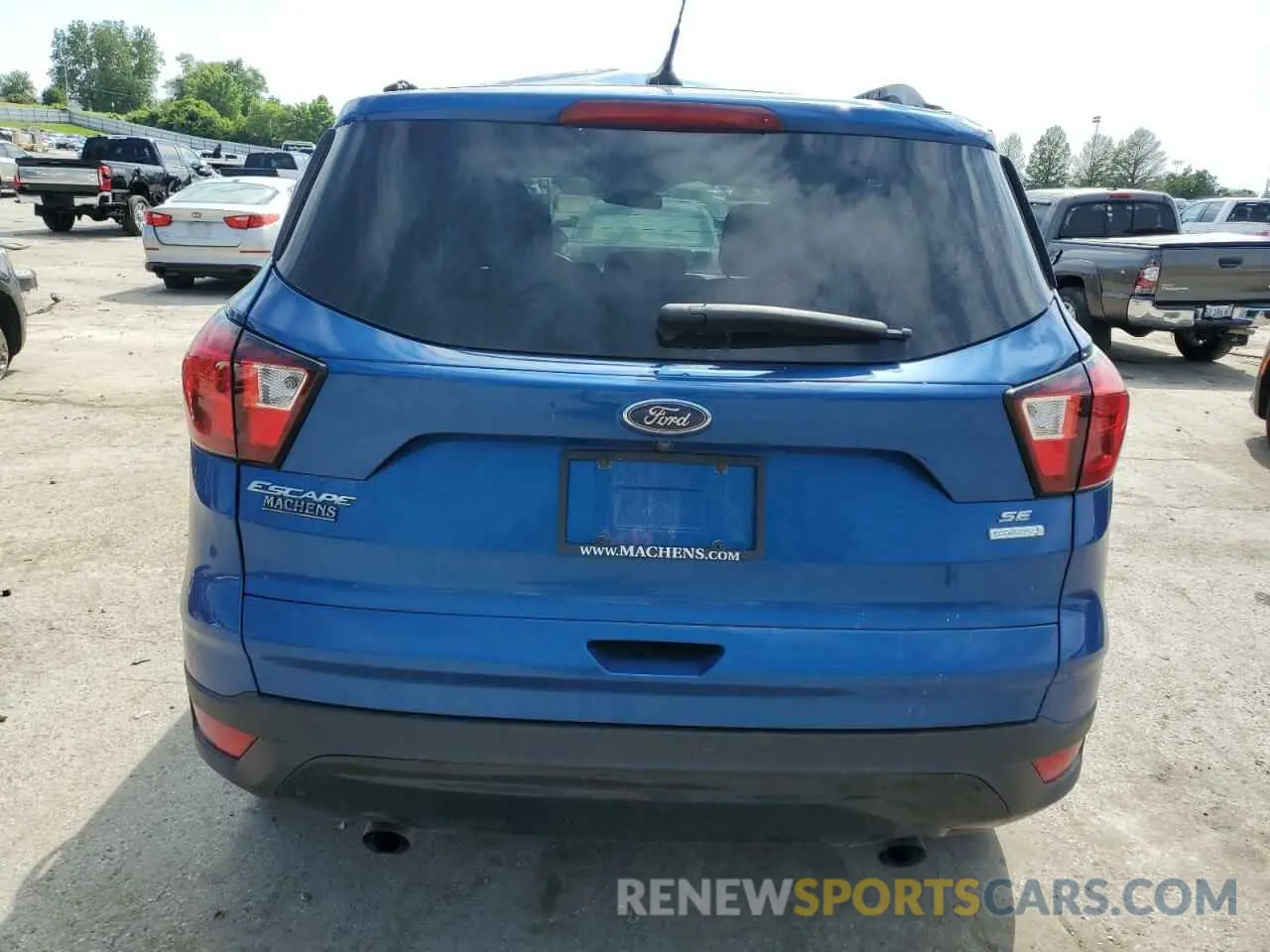 6 Photograph of a damaged car 1FMCU0GD3KUB03012 FORD ESCAPE 2019