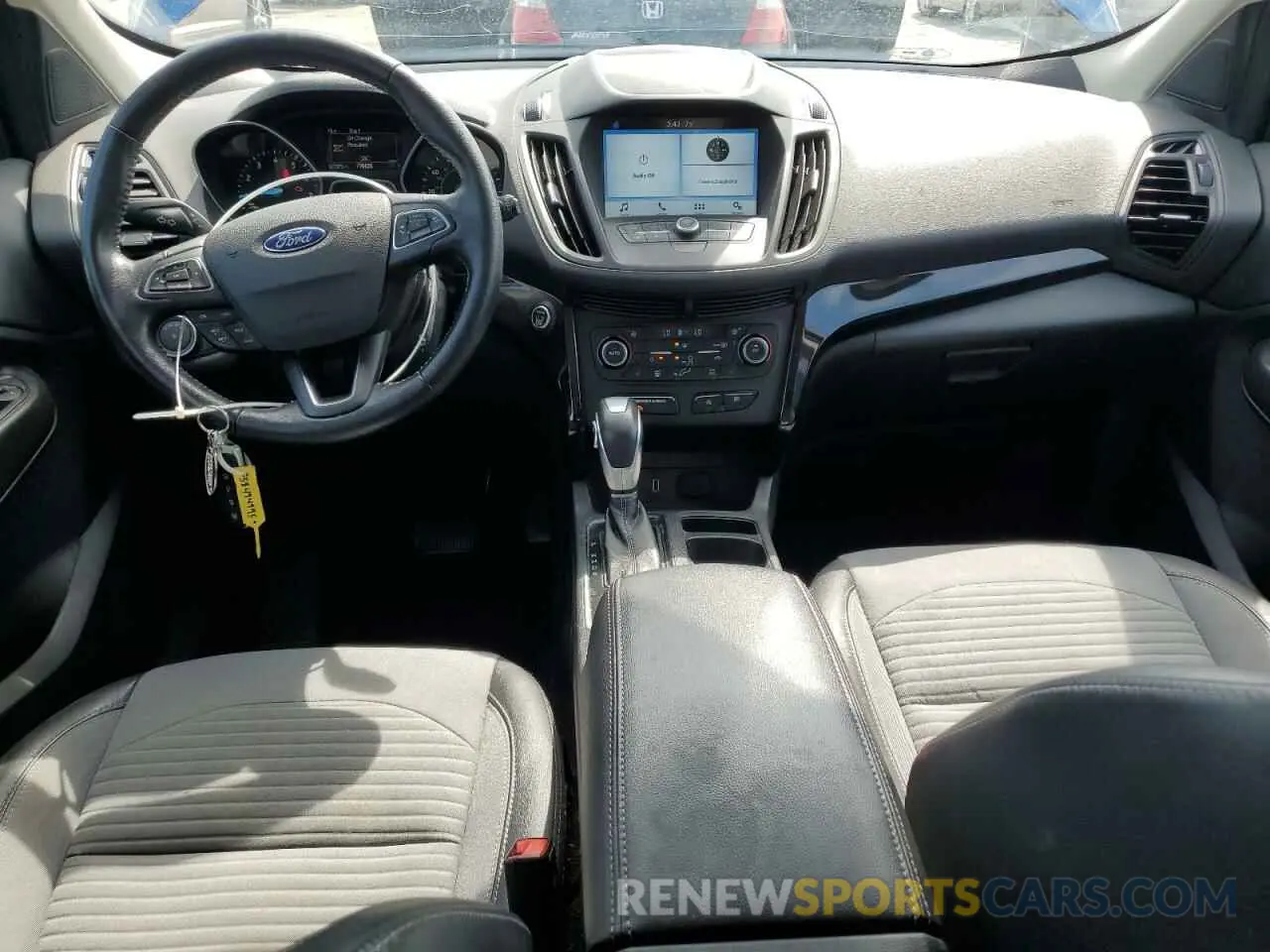 8 Photograph of a damaged car 1FMCU0GD3KUB03012 FORD ESCAPE 2019