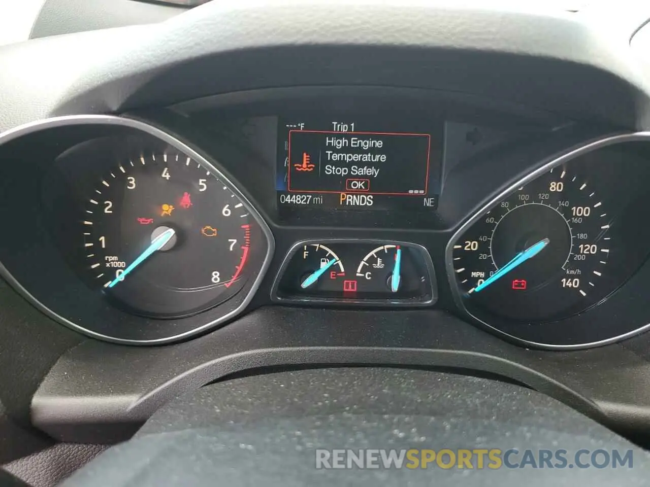 9 Photograph of a damaged car 1FMCU0GD3KUB08906 FORD ESCAPE 2019