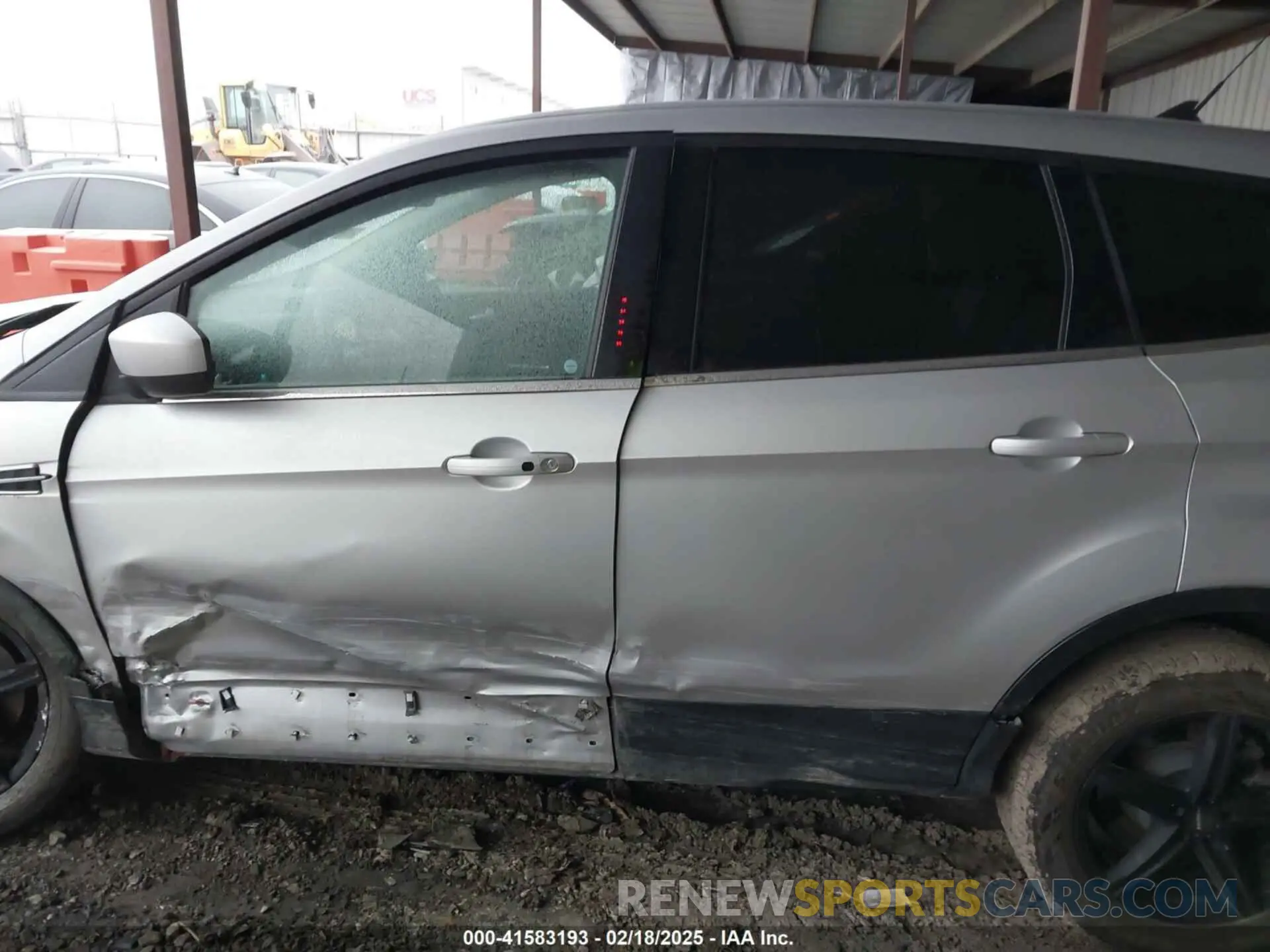 14 Photograph of a damaged car 1FMCU0GD3KUB10025 FORD ESCAPE 2019