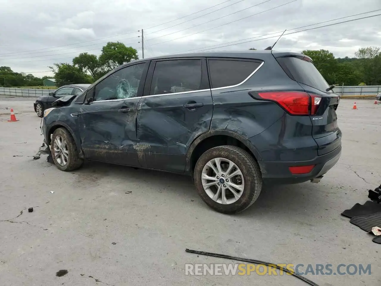 2 Photograph of a damaged car 1FMCU0GD3KUB10932 FORD ESCAPE 2019