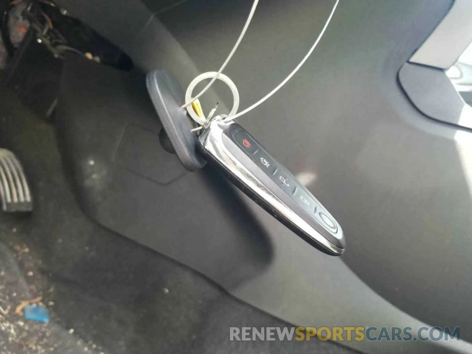 1 Photograph of a damaged car 1FMCU0GD3KUB26080 FORD ESCAPE 2019
