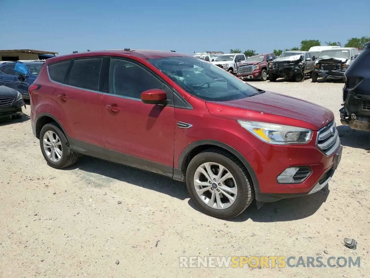 4 Photograph of a damaged car 1FMCU0GD3KUB26225 FORD ESCAPE 2019