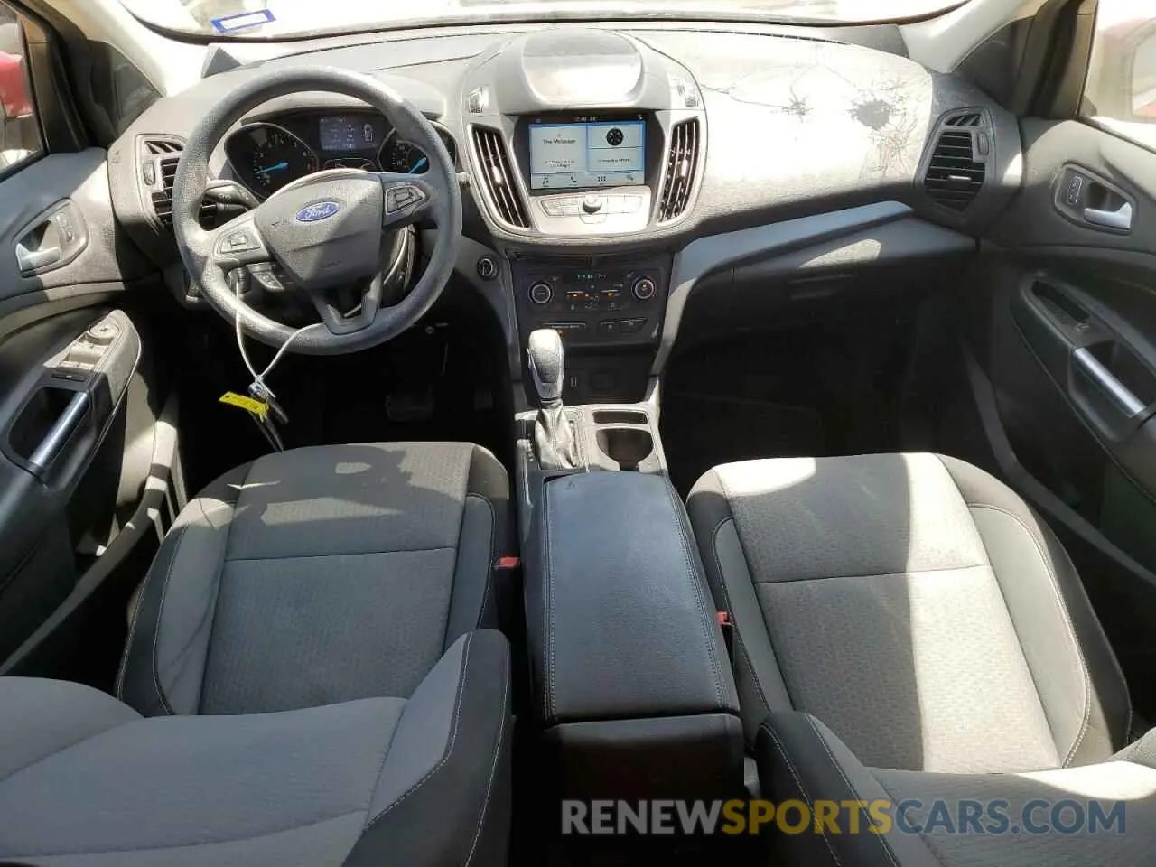 8 Photograph of a damaged car 1FMCU0GD3KUB26225 FORD ESCAPE 2019