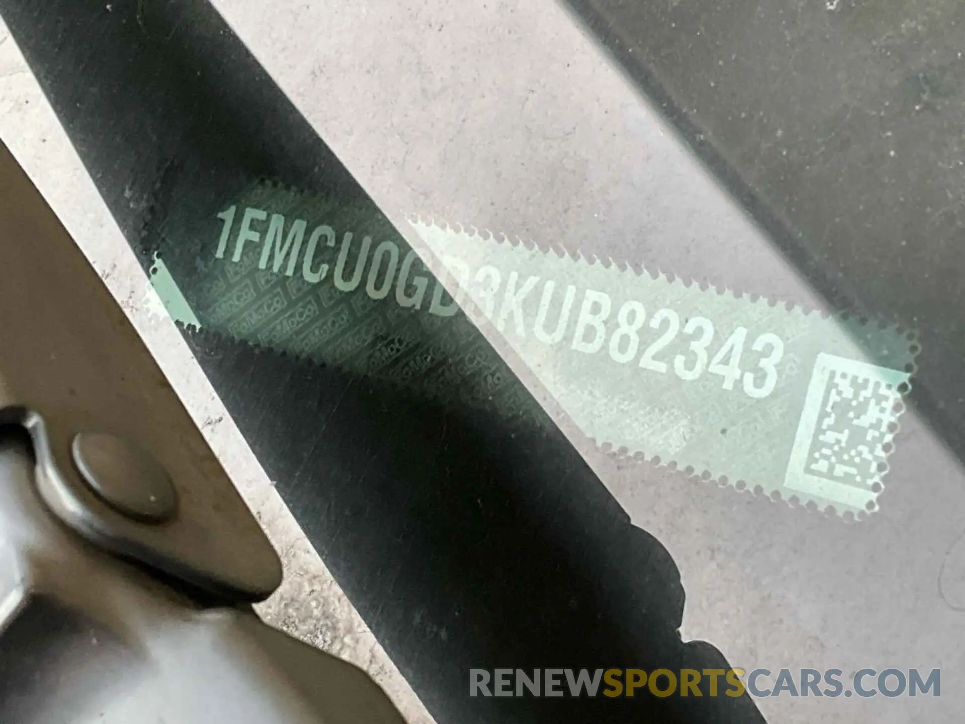 14 Photograph of a damaged car 1FMCU0GD3KUB82343 FORD ESCAPE 2019