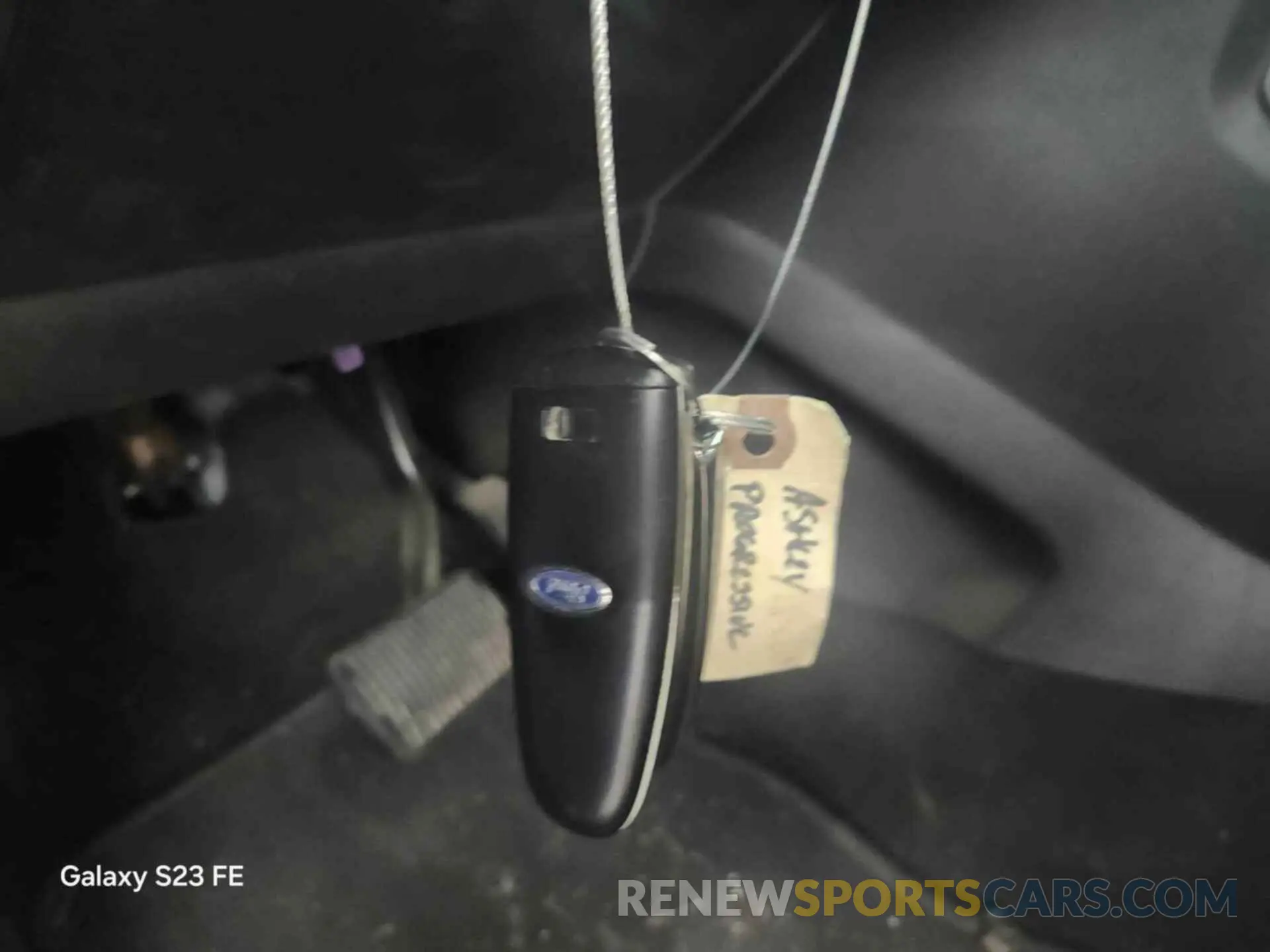 23 Photograph of a damaged car 1FMCU0GD3KUC36997 FORD ESCAPE 2019