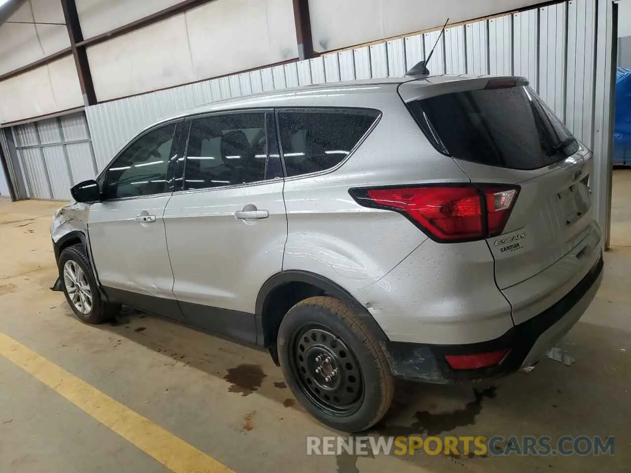 2 Photograph of a damaged car 1FMCU0GD4KUA01511 FORD ESCAPE 2019